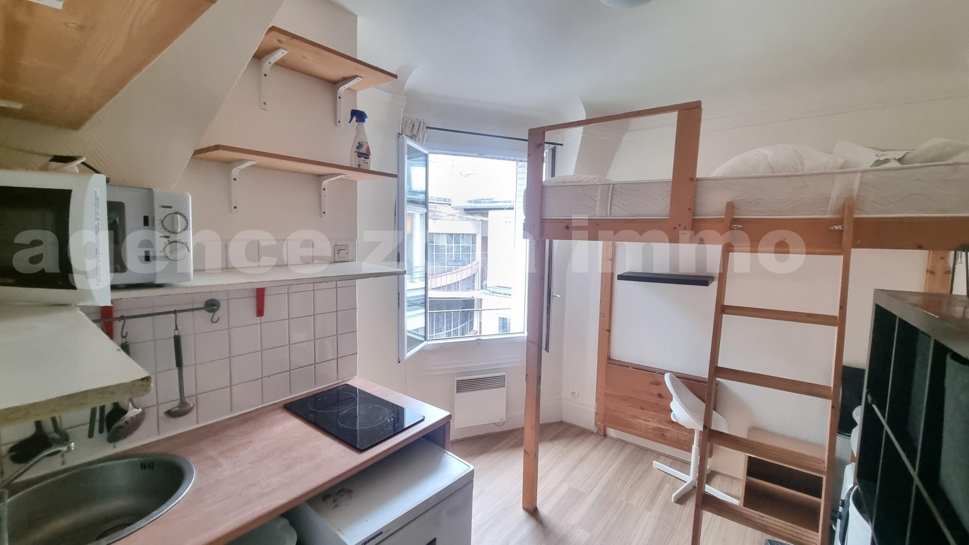 Studio 1 Pièce(s) PARIS 15EME ARR.